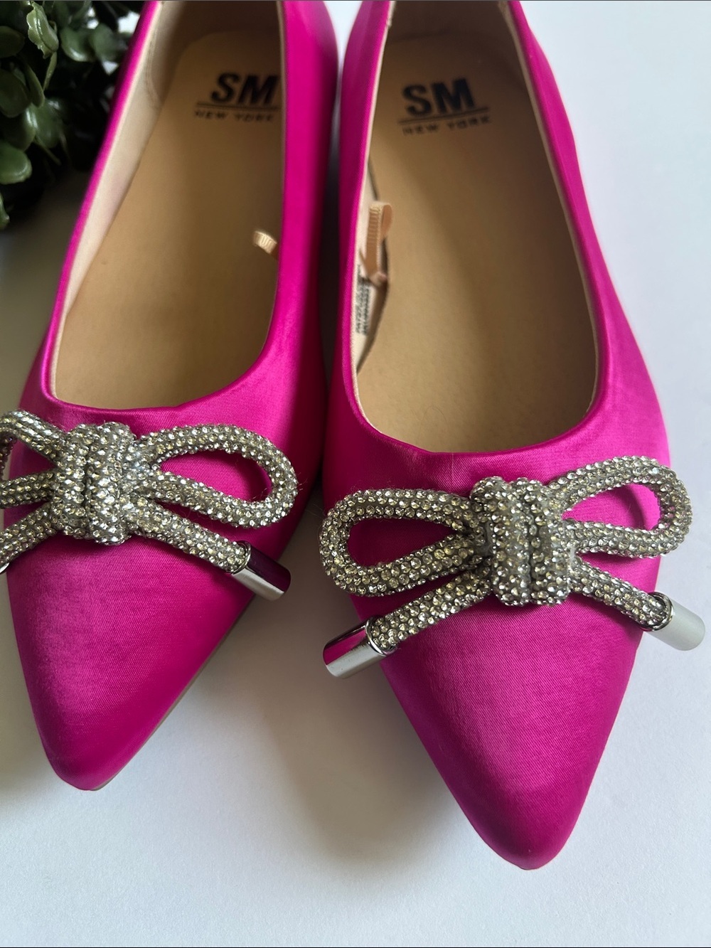 SM New York Fuchsia Pointed-Toe Flats with Rhinestone Bow - Picture 5 of 8